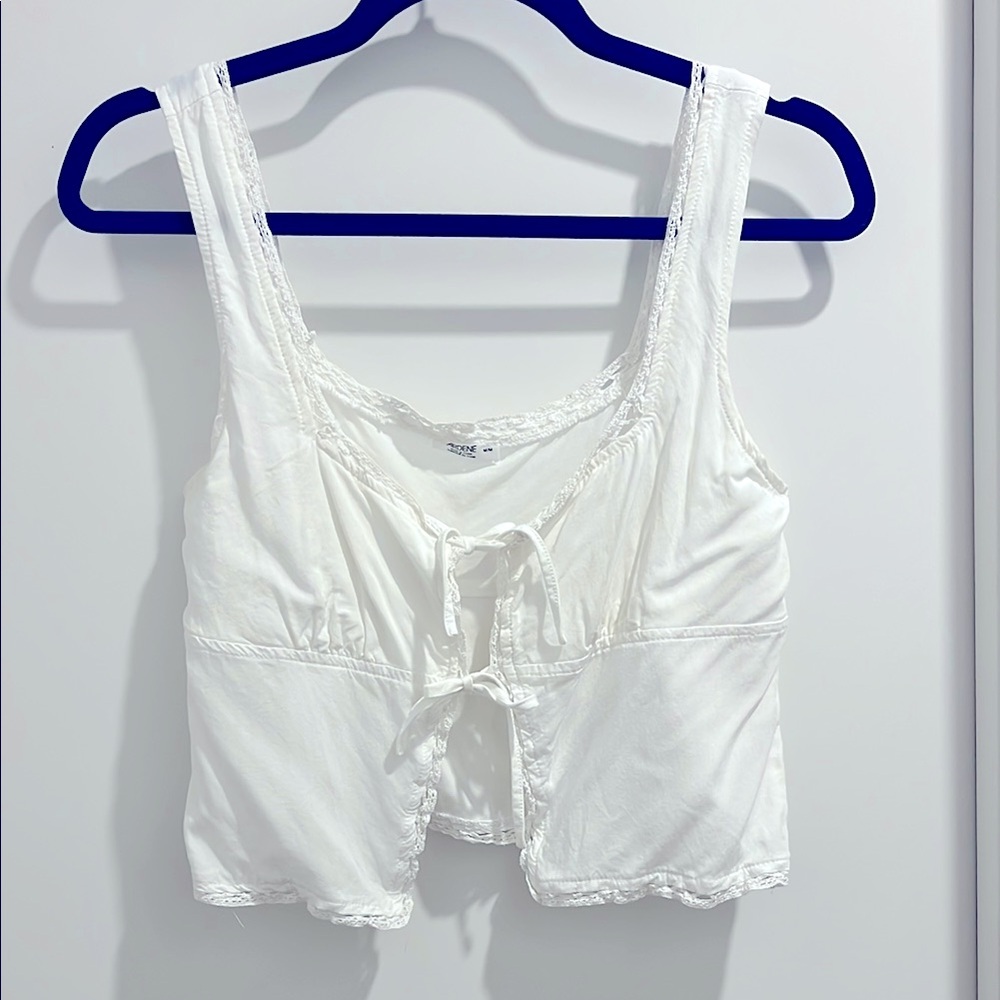 3/30$    Ardene White Lace-Trim Tie-Front Blouse